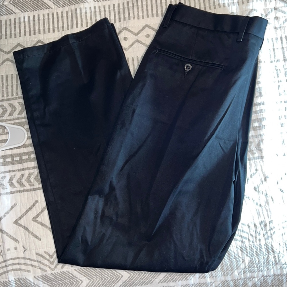 Men’s black dockers